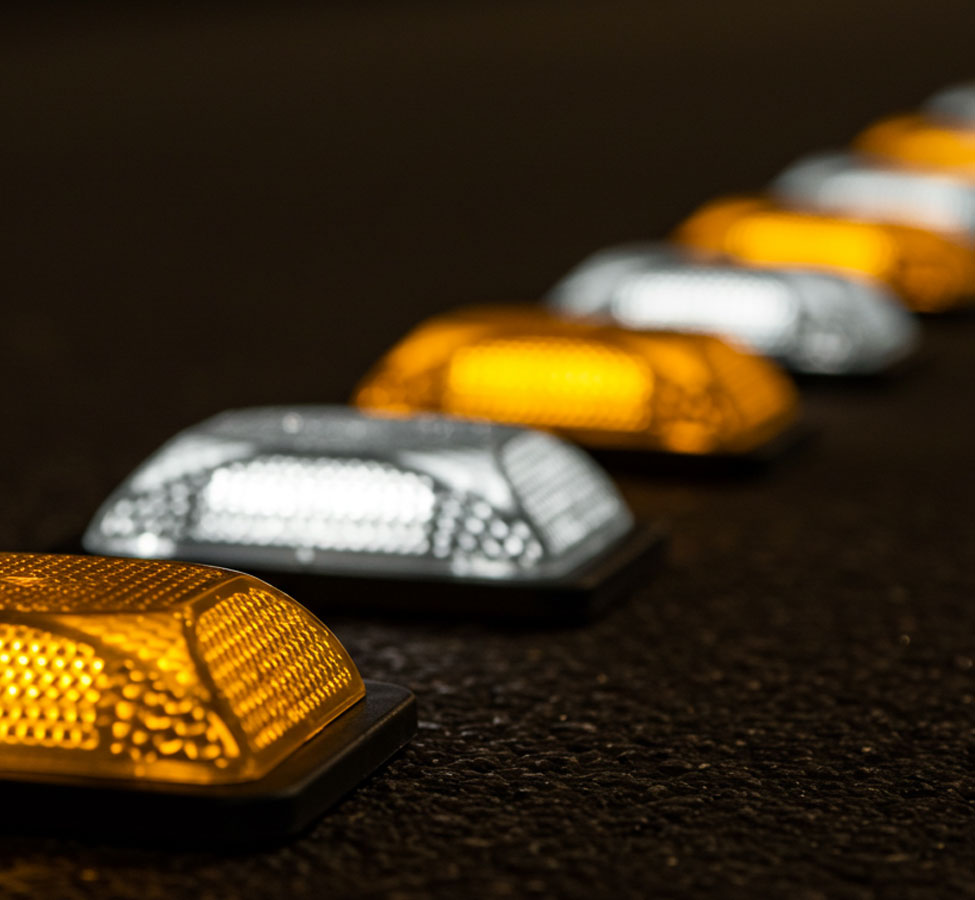 Corporativo Comercial SEUI Fabricación, venta y distribución de productos de señalamiento horizontal y vertical